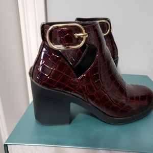 Burgundy croc like shoe boots